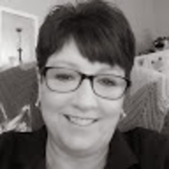 Meet your Posher, Missy - Picture 1 of 1